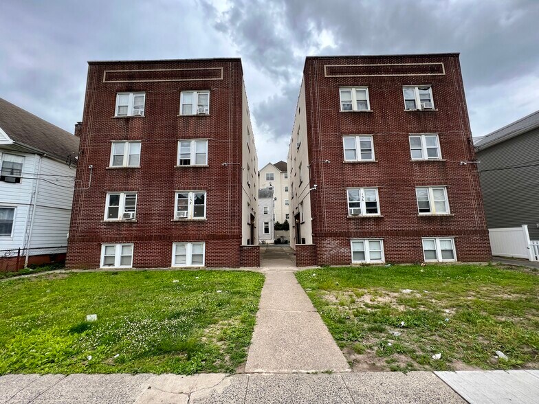 132 Elm Ave, Rahway, NJ à vendre - Photo du bâtiment - Image 1 de 4