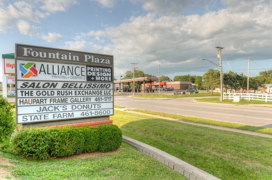 2400 S Lee's Summit Rd, Independence, MO à louer - Autre - Image 3 de 10