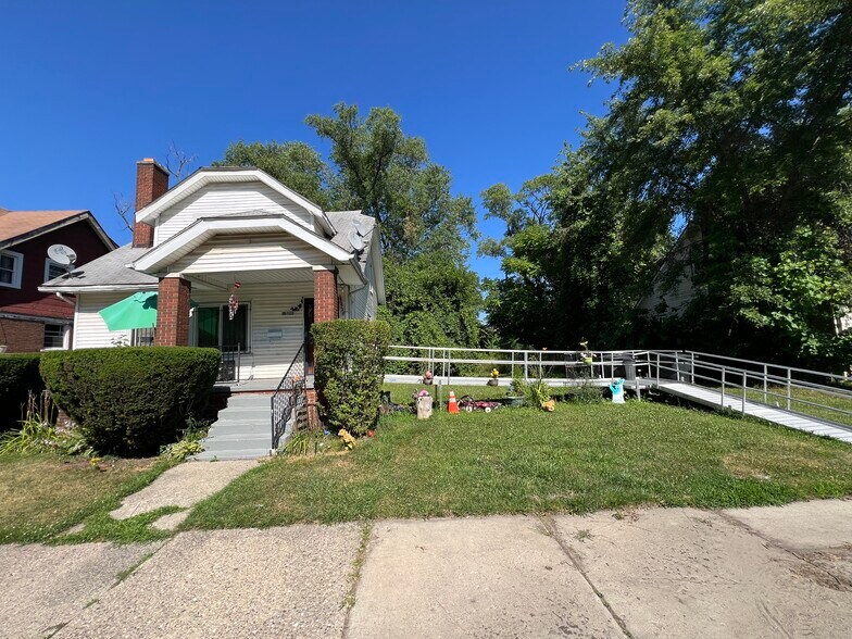 12048 Meyers Rd, Detroit, MI à vendre - Photo du bâtiment - Image 2 de 27
