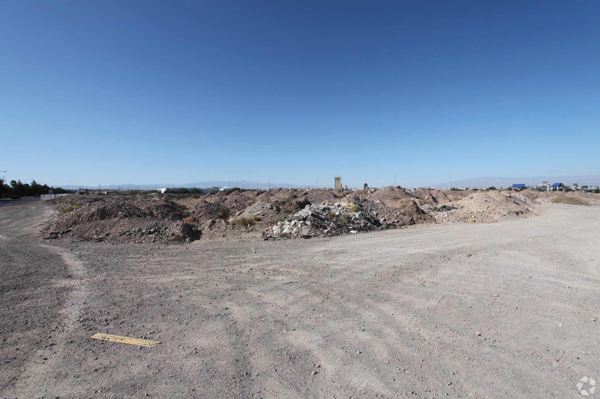 N Gibson Rd, Henderson, NV for sale Primary Photo- Image 1 of 1