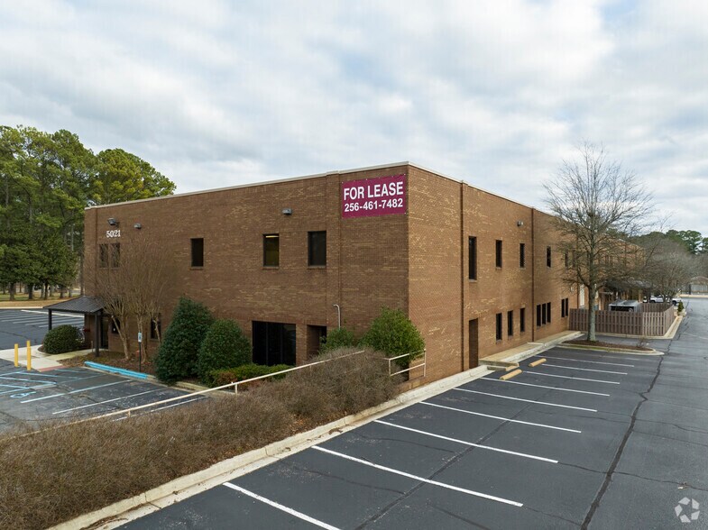 5021 Bradford Dr NW, Huntsville, AL à louer - Photo du bâtiment - Image 3 de 11