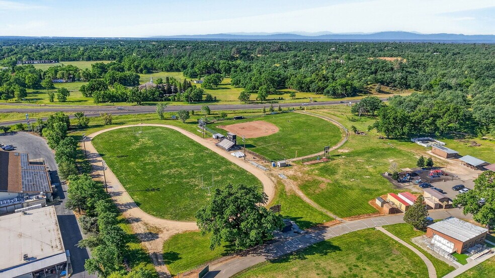 21893 Old 44 Dr, Palo Cedro, CA à vendre - Photo du bâtiment - Image 2 de 6