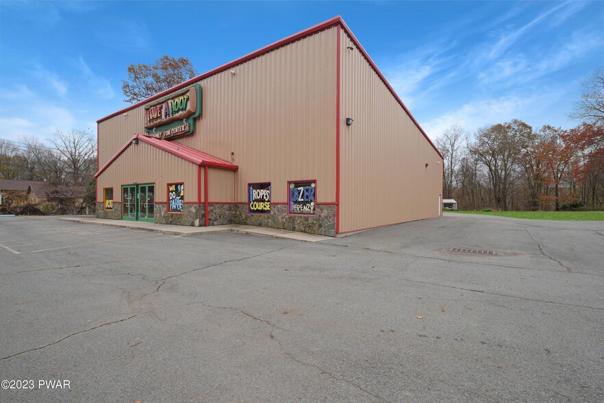 290 Route 6 and 209, Milford, PA for sale - Primary Photo - Image 1 of 19