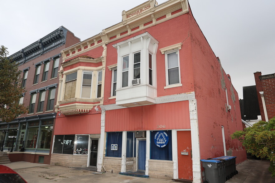 208 E Lincoln Ave, Goshen, IN for sale - Primary Photo - Image 1 of 18