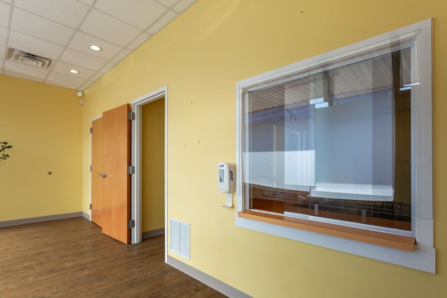 118 S Scales St, Reidsville, NC à vendre - Hall d’entrée - Image 3 de 13