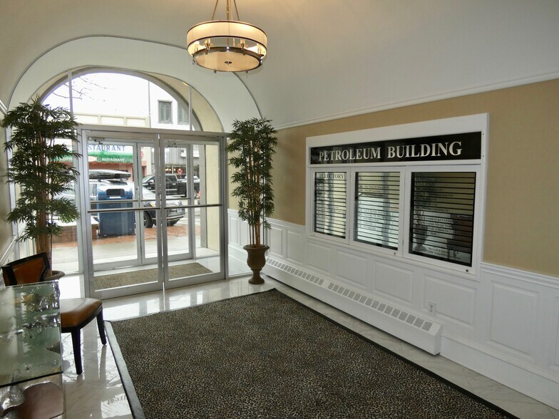 111 W 2nd St, Casper, WY à louer - Photo intérieure - Image 2 de 6