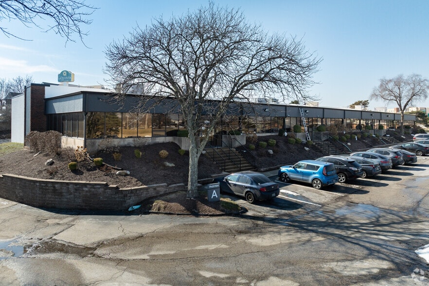 2248-2268 Welsch Industrial Ct, Saint Louis, MO for lease - Primary Photo - Image 1 of 4