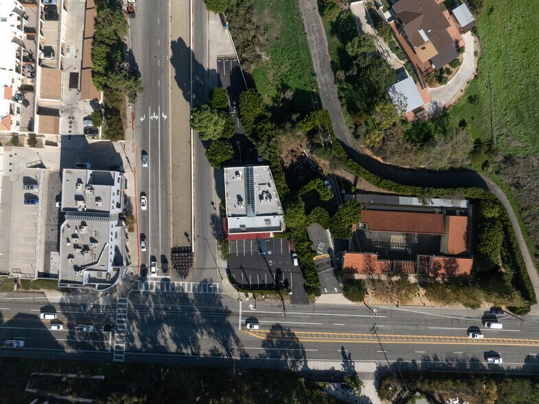 28925 Pacific Coast Hwy, Malibu, CA à louer - Photo du bâtiment - Image 3 de 6