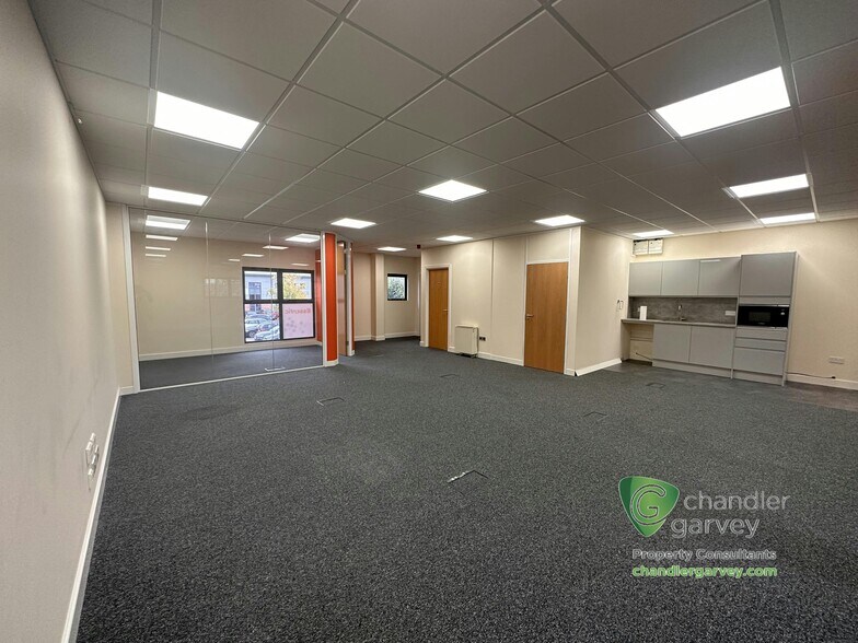 Lincoln Rd, High Wycombe for lease - Building Photo - Image 3 of 12