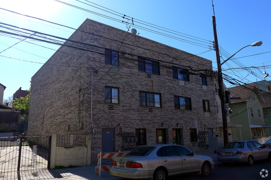 3634 Olinville Ave, Bronx, NY for sale - Building Photo - Image 3 of 4