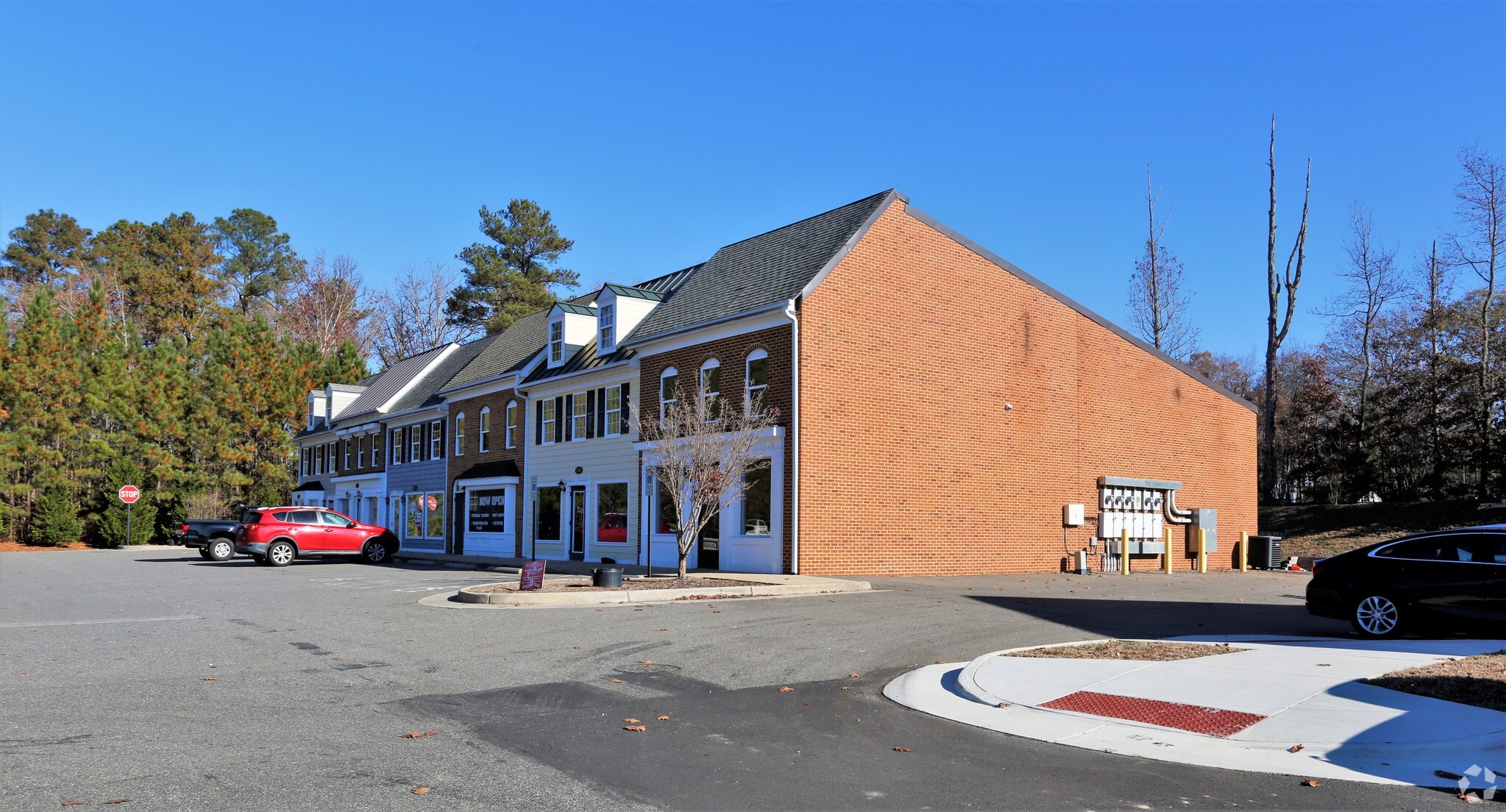 17039-17049 Merchants Dr, Woodford, VA à louer Photo principale- Image 1 de 7