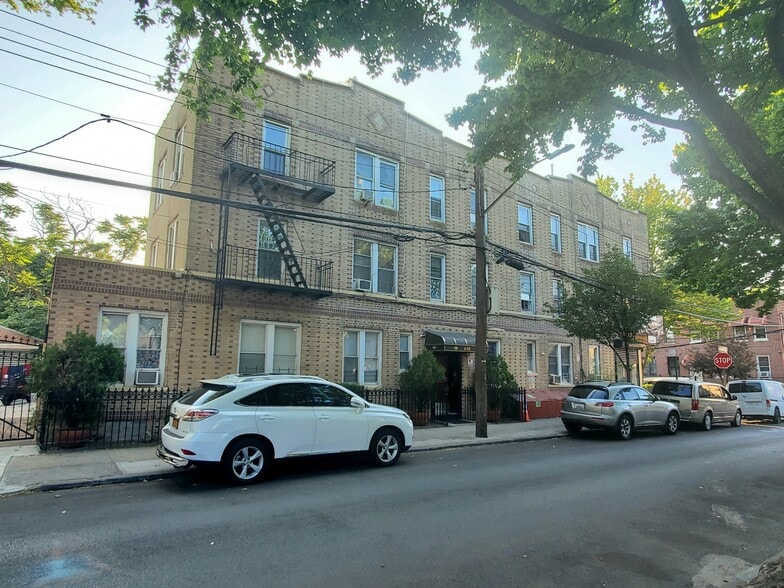 988 Dumont Ave, Brooklyn, NY for sale - Building Photo - Image 2 of 4