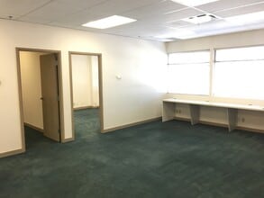 8134-8278 Granville St, Vancouver, BC à louer Photo intérieure- Image 1 de 5