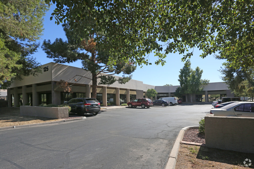 6105 S Ash Ave, Tempe, AZ for lease - Building Photo - Image 2 of 4