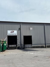 2847 John Deere Dr, Knoxville, TN for lease Interior Photo- Image 2 of 14