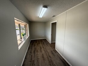 5739-5749 Gall Blvd, Zephyrhills, FL for lease Interior Photo- Image 2 of 8