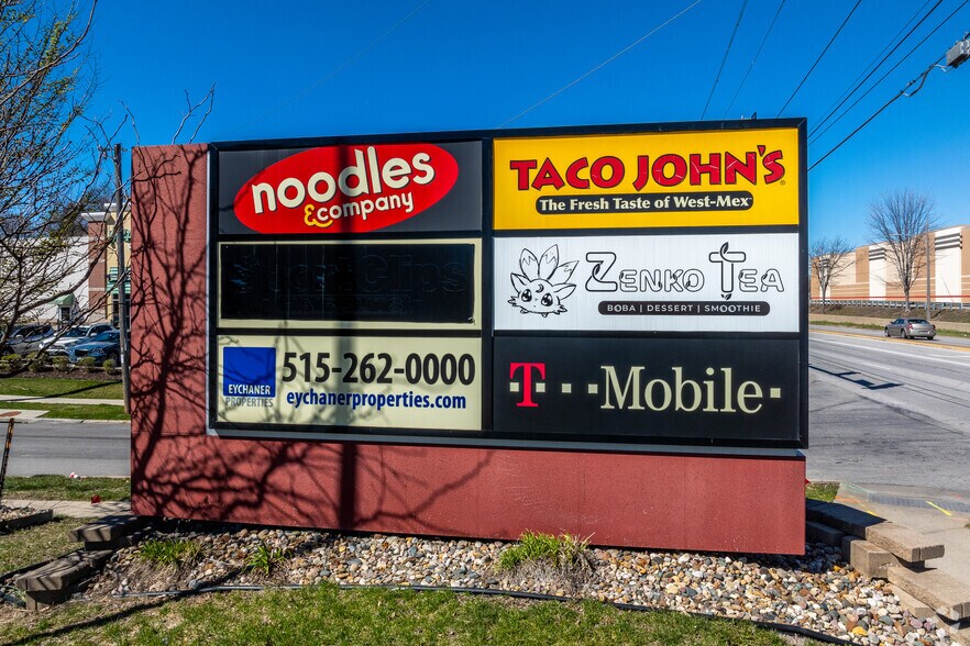 5824-5832 Douglas Ave, Des Moines, IA à louer - Photo du bâtiment - Image 2 de 5