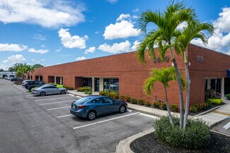Plus de détails pour 2830 Winkler Ave, Fort Myers, FL - Bureau/Commerce de détail à louer