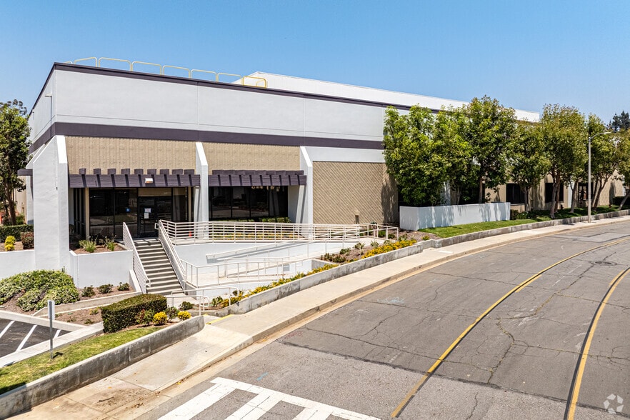 542 W Covina Blvd, San Dimas, CA for lease - Building Photo - Image 1 of 12