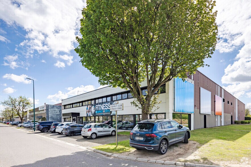 15 Rue D'Anjou, Saint-Ouen-l'Aumône à louer - Photo du bâtiment - Image 3 de 3