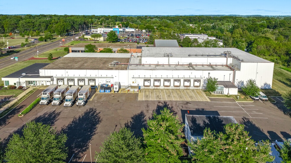 3245 State Rd, Sellersville, PA for lease - Building Photo - Image 2 of 3