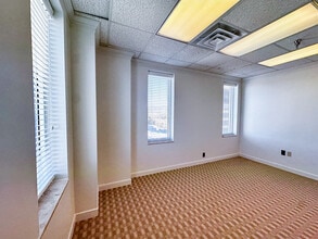 200 Westside Sq, Huntsville, AL for lease Interior Photo- Image 1 of 8