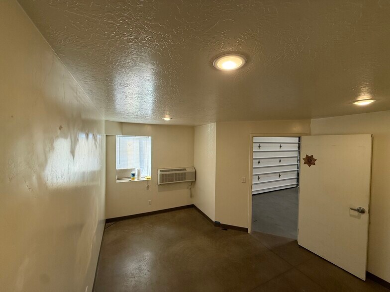 1900 N 200 E, Spanish Fork, UT à louer - Photo du bâtiment - Image 3 de 25