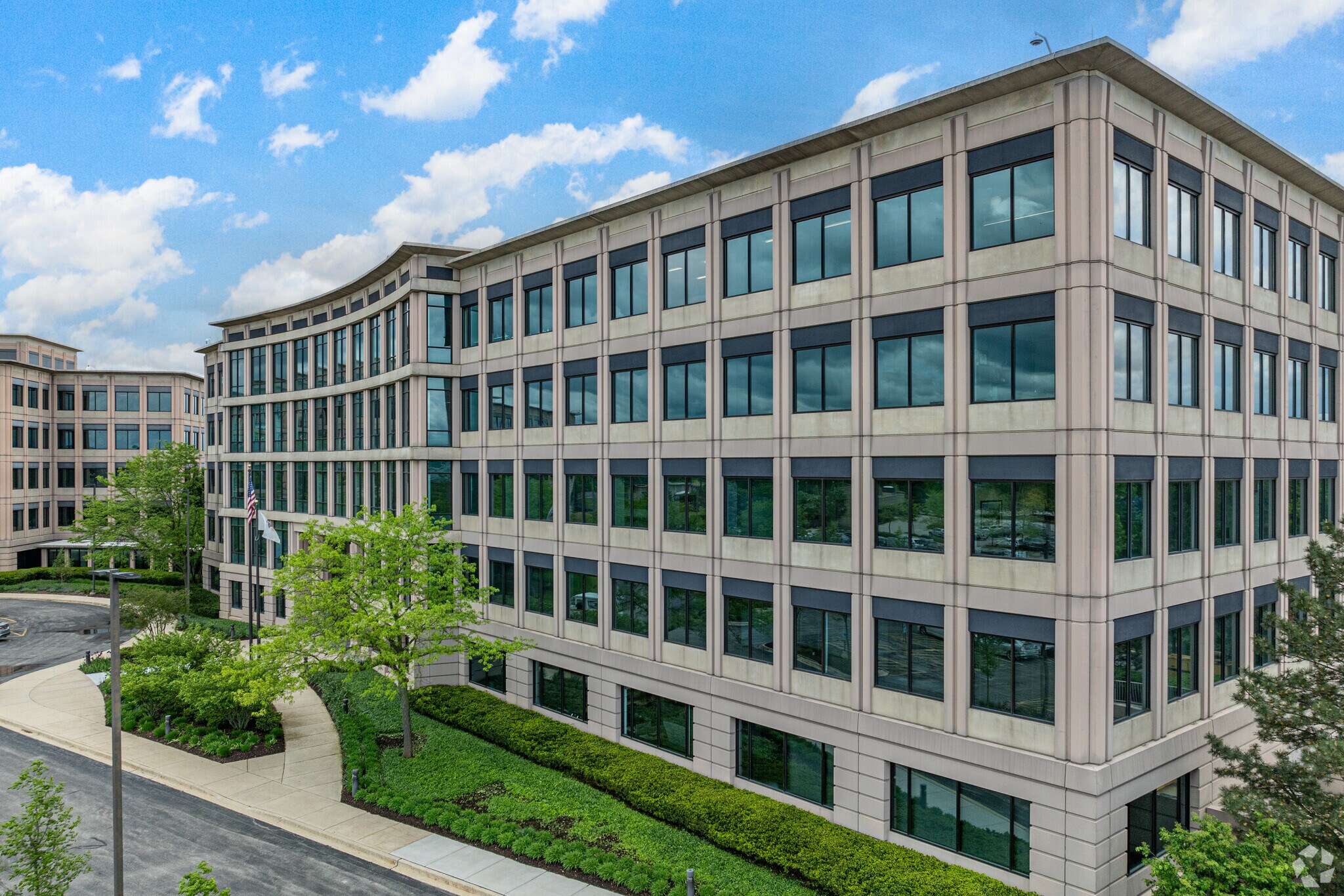 4320 Winfield Rd, Warrenville, IL à louer Photo principale- Image 1 de 5