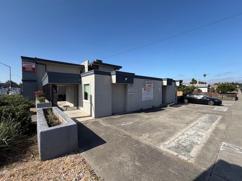 22101 Redwood Rd, Castro Valley, CA for lease - Building Photo - Image 2 of 9