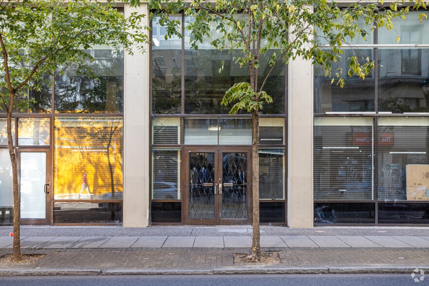 1218 Chestnut St, Philadelphia, PA for lease - Building Photo - Image 1 of 6