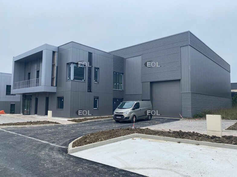 Flex dans Courtry à louer - Photo du bâtiment - Image 1 de 7