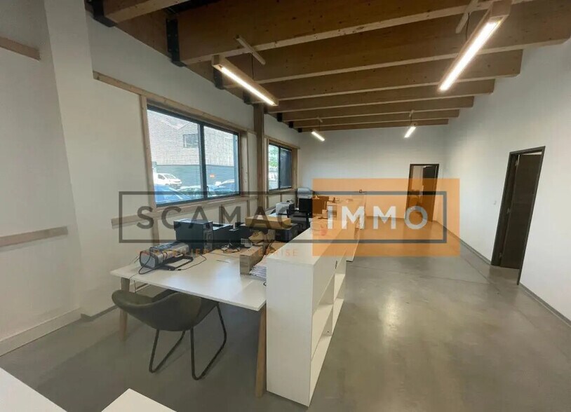 Local d'activités dans Serris à vendre - Photo du bâtiment - Image 2 de 13