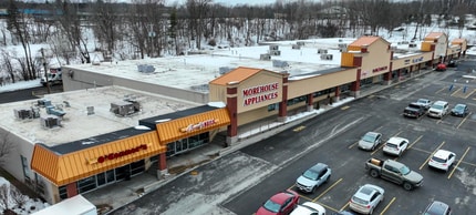 8411-8421 Seneca Tpke, New Hartford, NY for lease Interior Photo- Image 2 of 3