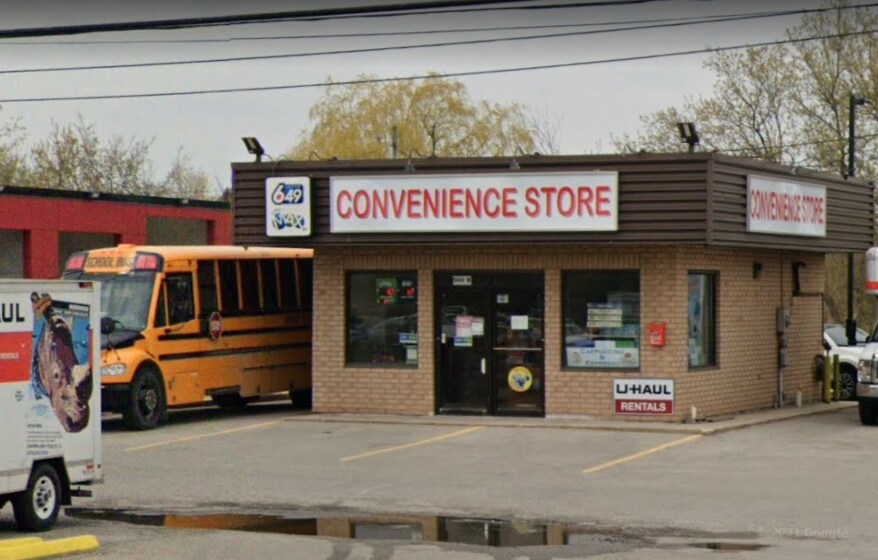 560 Victoria St E, New Tecumseth, ON à vendre Photo du bâtiment- Image 1 de 1