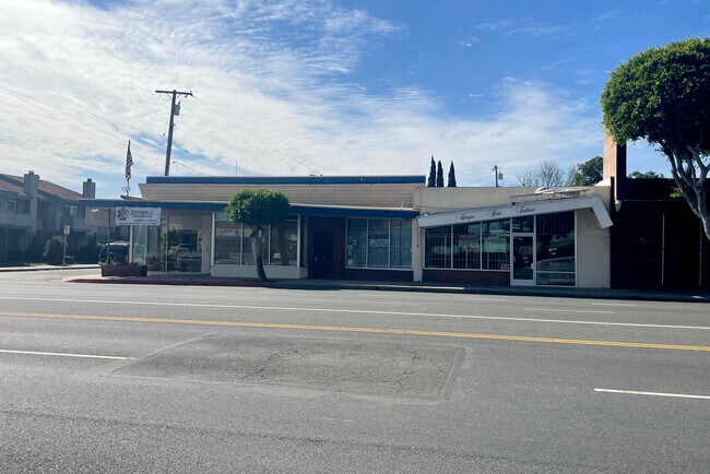 More details for Retail/Office Property With Parking – Retail for Sale, Compton, CA