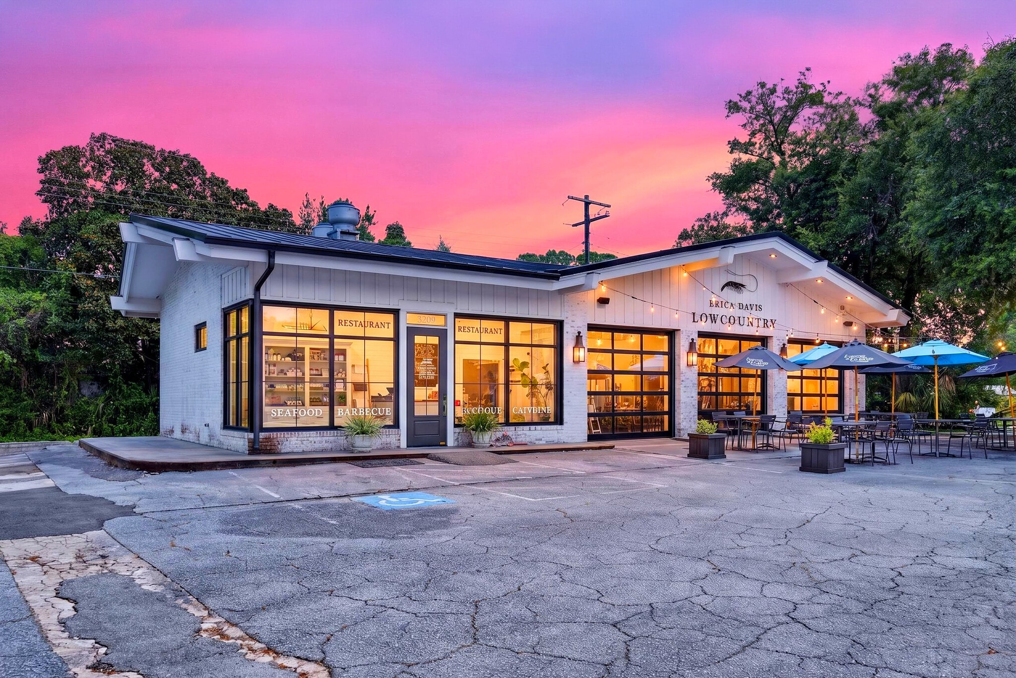 3209 E Victory Dr, Savannah, GA for sale Building Photo- Image 1 of 11