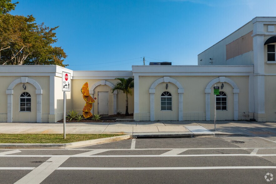 2312 Wilton Dr, Wilton Manors, FL à louer - Photo du bâtiment - Image 3 de 7