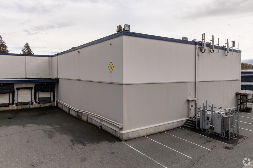 7588 Winston St, Burnaby, BC à louer - Photo du bâtiment - Image 2 de 6