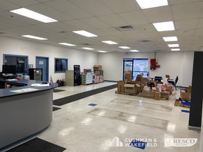 6892 Snowville Rd, Brecksville, OH à louer Photo intérieure- Image 1 de 6