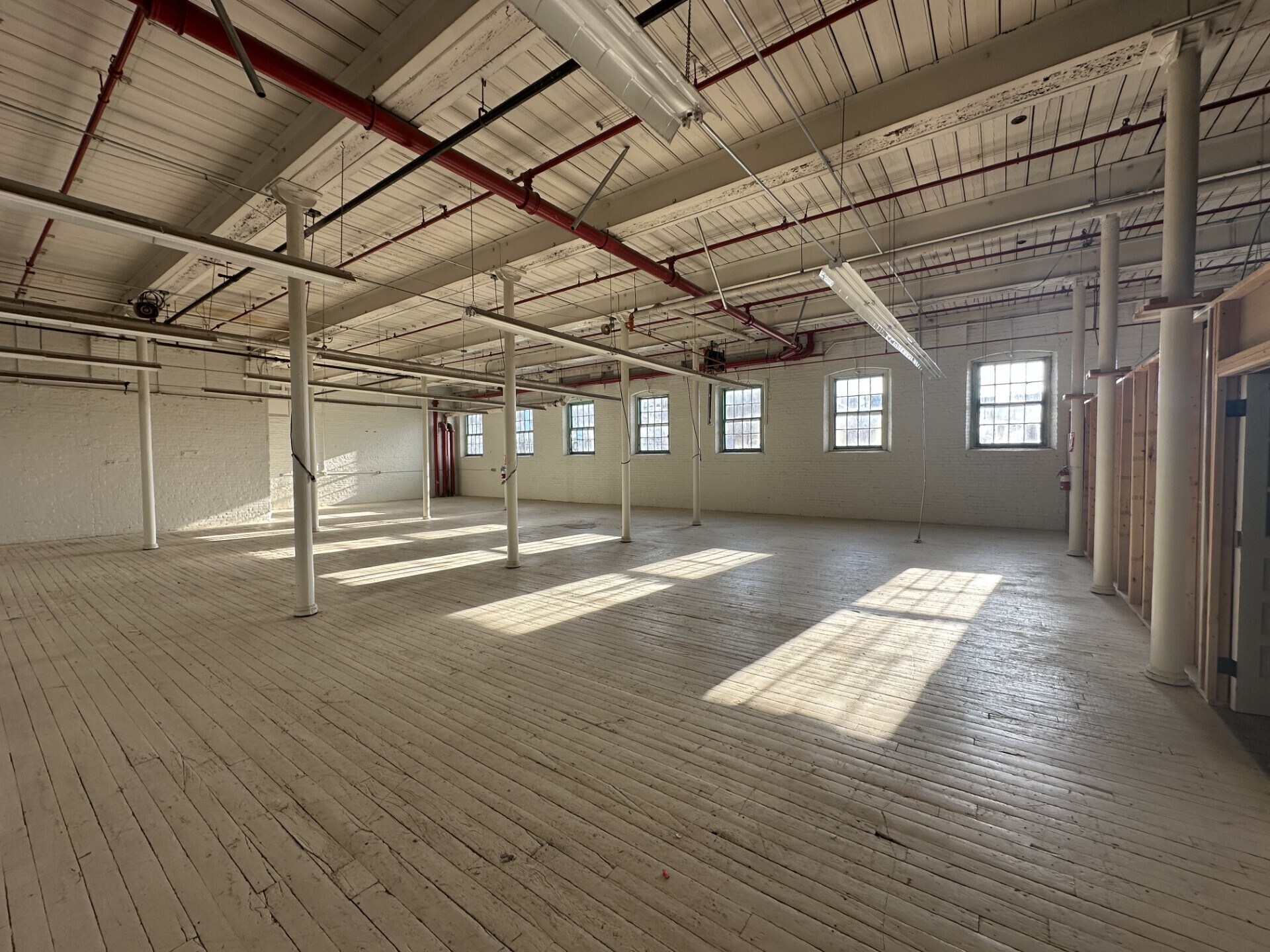 104 Anawan St, Fall River, MA for lease Interior Photo- Image 1 of 5