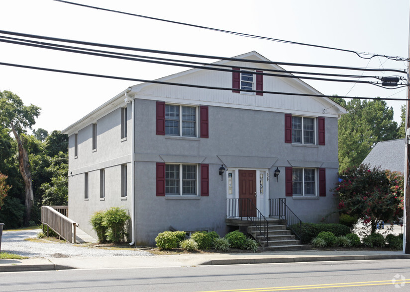 409 Main St, Smithfield, VA à vendre - Photo principale - Image 1 de 1