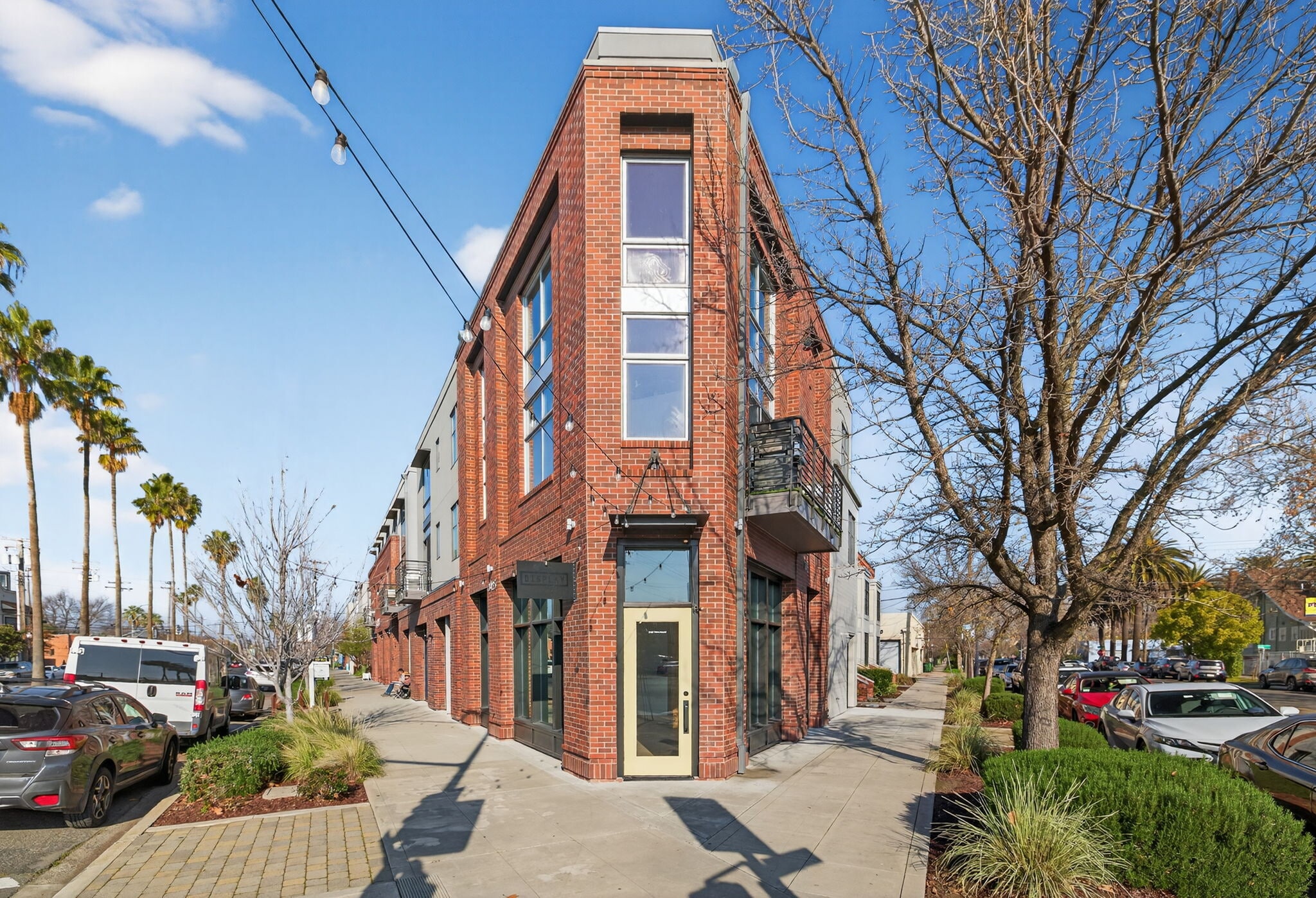 3433 Broadway, Sacramento, CA à louer Photo du bâtiment- Image 1 de 25