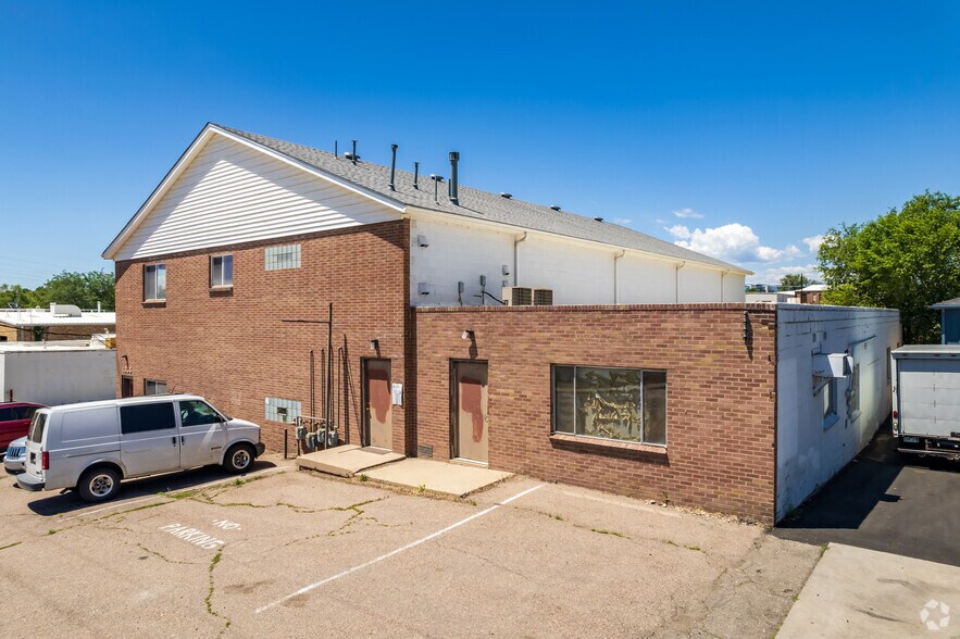 1355 Harlan St, Lakewood, CO à vendre - Photo du bâtiment - Image 3 de 8