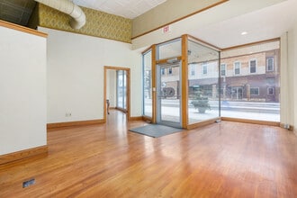 111 W North Water St, New London, WI for lease Interior Photo- Image 2 of 31