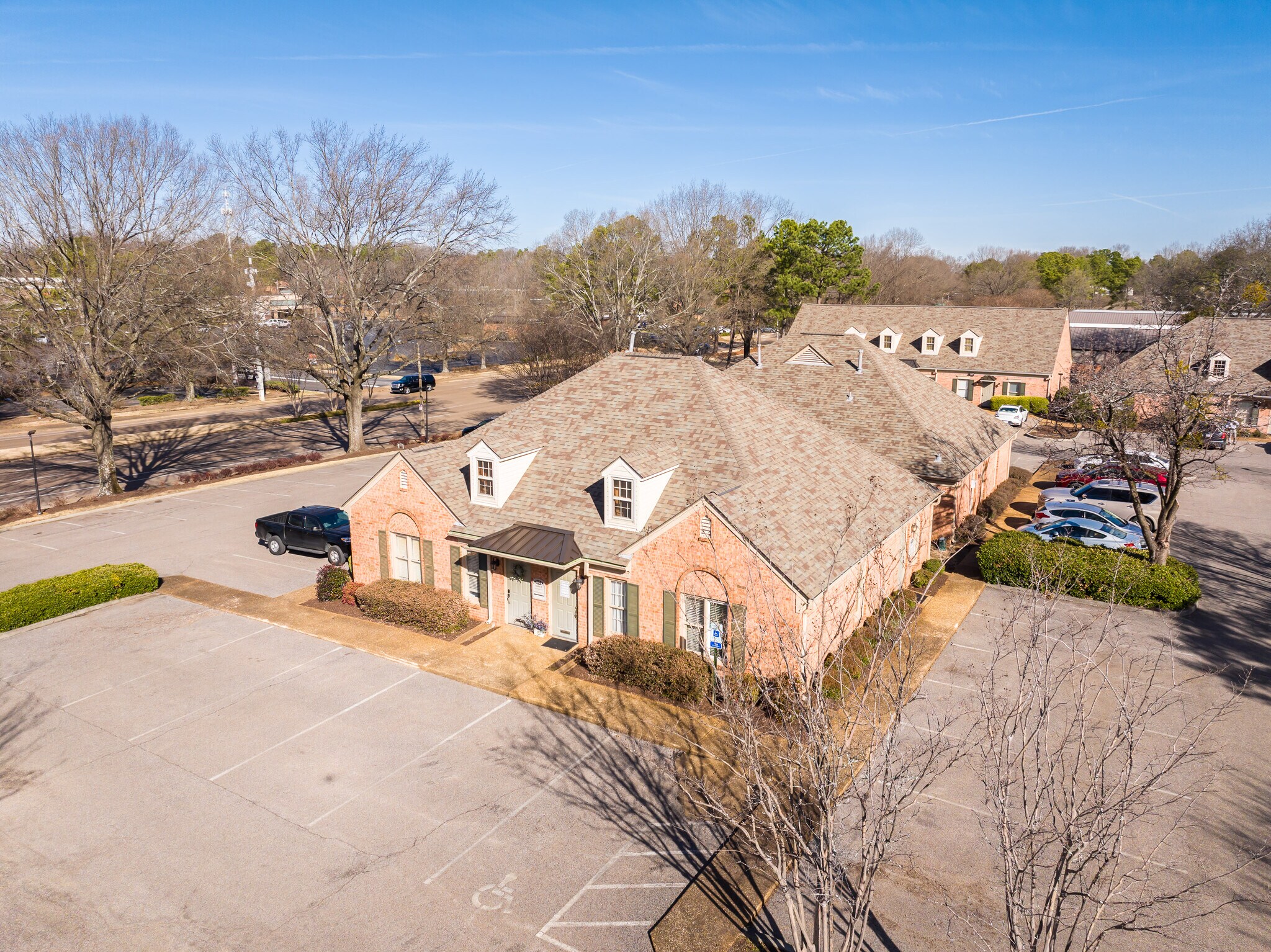 2034 Exeter Rd, Germantown, TN for sale Primary Photo- Image 1 of 21