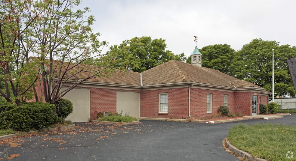1025 N Newtown Rd, Norfolk, VA à vendre - Photo du bâtiment - Image 2 de 2