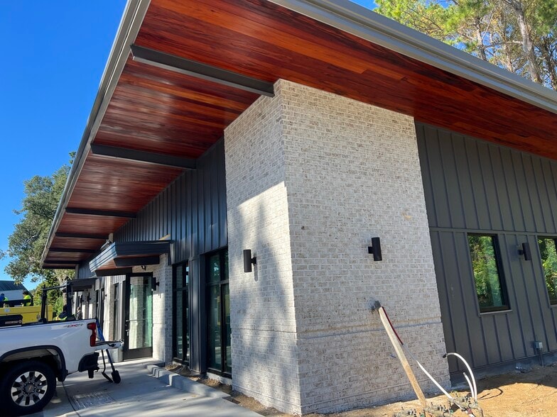 N Hwy 17 & Greythorne Dr, Mount Pleasant, SC for lease - Building Photo - Image 1 of 4