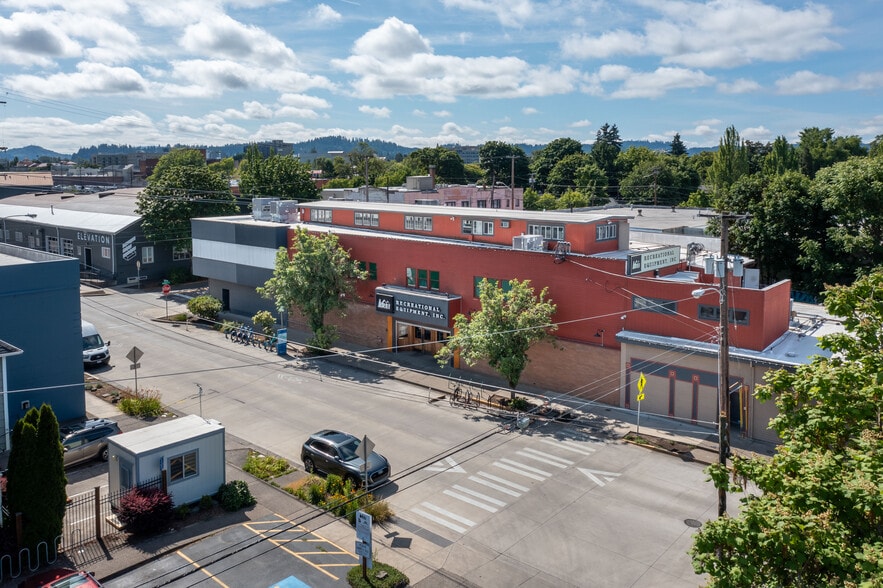 306 W Lawrence St, Eugene, OR for sale - Building Photo - Image 2 of 15