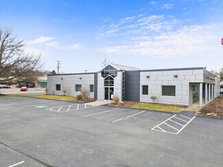 Plus de détails pour 108 Cavasina Dr, Canonsburg, PA - Commerce de détail à vendre
