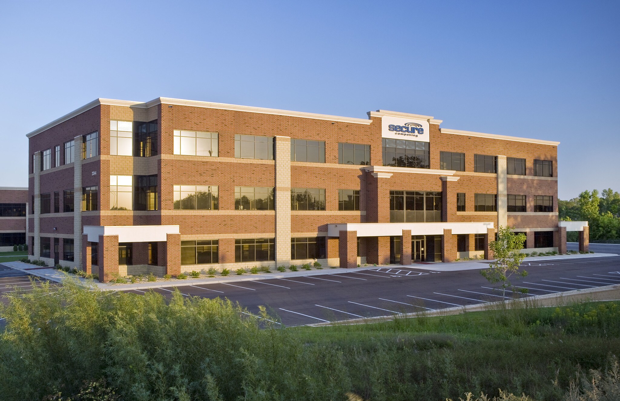 2344 Energy Park Dr, Saint Paul, MN for lease Building Photo- Image 1 of 3